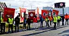 Fanemarkering i forbindelse med streiken i Norse Production. De ansatte vant fram med kravet om tariffavtale, men bare noen måneder senere hadde bedriften slått seg konkurs.
