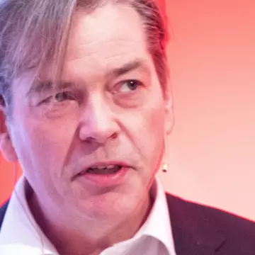 forfatter og leder for samfunnskontakt og strategi i LO