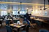 RESTAURANTEN: Det er første gangen Motia prøver seg på å støvsuge den ene restauranten på Hurtigruten.