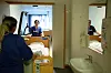 På en korttidsavdeling er det stadig pasienter som skrives ut og nye som skrives inn. Alle nye pasienter skal komme til et rent rom og ei seng med rent sengetøy.