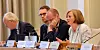 Onsdag vedtok Arbeiderpartiet et nytt og utvidet forslag som skal sikre havnearbeidernes fortrinnsrett etter ILO-konvensjon 137. Saksordfører Lise Christoffersen (til høyre) sier Aps forslag vil bli fremmet i fellesskap med Senterpartiet.