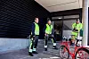 BRYGGESYKKELEN: Oppstillingsplassen til kjøretøy som skal på ferga er på 400 meter. Da kan det være greit å kaste seg på denne postsykkelen fra 80-tallet.