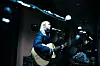 Visesanger Helven sang Bob Dylans klassiker Masters of War.