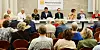 PANEL: F.v. Lars Petter Solar (Frp), James Stove Lorentzen (H), Julianne Ferskhaug (V), Espen Andreas Hasle (Krf), Tone Tellevik Dahl (Ap), Petter Eide (Sv) og Maren Rismyhr (Rødt) kjempet om popularitet hos Oslos pensjonister.
