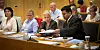 Ann-Berit Sagedal, sentral hovedtillitsvalgt for NTL i Forsvarsbygg (i midten foran) mener at Forsvarsbygg har vist liten vilje til å finne løsninger for renholderene. Til venstre renholder Tone Andersen, til høyre advokat Imran Haider.