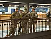 Soldater fra Nasjonalgarden på Washington Union Station – hovedjernbanestasjonen i byen.