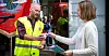 MARKERTE: – Vi er her for å gi deg styrke og god moral, sa leder i Bygningsarbeidernes fagforening, Joachim Espe, da Bygningsarbeidernes fagforening og fagbevegelsen markerte motstand mot ESA-standpunktet utenfor næringsdepartementet i september. Statsråd Iselin Nybø (V) sa hun er glad for å ha fagbevegelsen i ryggen.