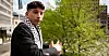 Omar kom selv til Norge fra Palestina som liten, og har kjent problematikken rundt egen identitet på kroppen.