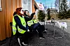 Lene Østrem Bergo (i midten) og kollegene i Awaze streiket for å få tariffavtale. Til venstre sitter Hannah Helmers, regionsekretær i HK Innlandet. Til høyre sitter kollega Renate Lunde.