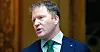 Sigbjørn Gjelsvik (Sp) mener, i likhet med jernbaneforbundets leder, at Gorm Frimannslund kronikk ikke er forenelig med jobben som Bane Nors øverste sjef.