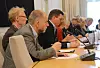 Stortingshøring om Senterpartiets forslag om forbud mot null-porsentkontrakter. Nærmest Norvald Mo og Stein Krokstad Fellesforbundet så Geir Høibråten fra LO.