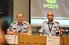 Politimester Bjørn Vandvik (t.v.) og politiinspektør Åsmund Yli i Romerike politidistrikt orienterer pressen om den storstilte aksjonen mot butikkjeden Lime.