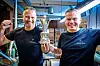 Stian Wasmuth og Jan Roar Nilsen med pokalen til Landsskytterstevnet.