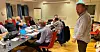 SAMLET: Forhandlingsleder og leder i EL og IT Forbundet, Jan Olav Andersen (t.h.), sammen med forhandlingsdelegasjonen under nattens mekling, som endte med et anbefalt resultat som nå går til uravstemning blant medlemmene.