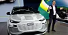 Audi skal kutte tusenvis av stillinger de neste årene. Her er selskapets sjef Gernot Döllner under en presentasjon i 2023.