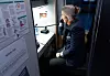 VELKOMMEN TIL FLYTOGET: Et lite avlukke til å lade mobilen, henge fra seg jakken og til å ønske passasjerene velkommen.