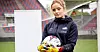 TRENER SAMMEN: I Piteå trener fotballspillerne sammen som vanlig. Ingen vet når det blir kampstart. Her er Guro Pettersen fremdeles på Vålerenga. (Arkivfoto)