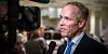 Kommunal- og moderniseringsminister Jan Tore Sanner vil legge fram en plan for utflytting av statlige arbeidsplasser i løpet av vinteren.
