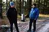 KABELPÅVISNIG: Kulde til tross, prosjektet ruller videre. Bjørn Olav Jondal jobber iherdig med å spore opp eieren av en kabel de har påvist under bakken i et område de tenker å grave. Den har ligget der så lenge at det er vanskelig å vite hva det er for kabel og hvem som egentlig eier den. ↔›