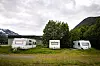 Fast leietaker: Mack-bryggeri, en av de største arbeidsgiverne i Nordkjosbotn, leier deler av huset. Ingen bor i huset, men her har de tv-stue, kjøkken og bad. De bor i campingvogner som de har plassert i husets bakgård.