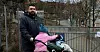 BEDRE NÅ: Mustafa Curuk er blitt frisk nok til å ta seg av begge barna på morgenen, men vet foreløpig ikke om han får sykepenger for tiden i permisjon da han ikke klarte dette.