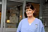 TROFAST MOT BYMISJONEN: Marianne Erikstad har jobbet som hjelpepleier i Kirkens Bymisjon i 33 år. Nå kan opparbeidede rettigheter ryke.