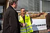 STREIKEVAKT: Jeylani Muhuyadiin og streikevaktene på Alnabru streikar for første gong. Han beklagar streiken, men seier dei ikkje gjer seg før dei får gjennomslag for kravet om høgare lønn.