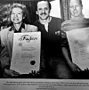 Mor Ruth og dotter Anne Renate Berntsen tok fagbrev samstundes på Leirvik Sveis i 1993. Opplæringskoordinator John Arild Gravdal var kry av dei. (Faksimile Haugesunds Avis)