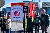 Faner fra flere forbund. i alt 20 stykker, ble fremvist under fanemarkeringen utenfor det nye Livsvitenskapsbygget på Blindern.