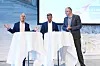 MODERATOR: Roger Schjerva i IKT-Norge ledet de oppmøtte hos Oslo rådhus gjennom diskusjon mellom Jan Tore Sanner og Robert Steen.