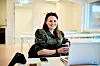 Vernepleier Lill-Kristin Bjørnstad har jobbet mest i tjenester til personer med utviklingshemming, og har lang erfaring i samarbeid med pårørende, men ser fram til å lære mer om demens. Hun er enhetsleder på et helse- og omsorgssenter, og skal være gruppeleder på pårørendeskolen for første gang.