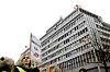 STREIK: I fjor streiket HK-medlemmene i fagbevegelsen for innsyn i lønn til alle ansatte i dette området.
