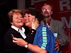 Gro Harlem Brundtland mottar likestillingspris på LO-kongressen i 1997 av Esther Kostøl og Yngve Hågensen