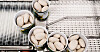 De ansatte som lager fiskebollene til Vesteraalens omfattes av forhandlingene som ble ferdige natt til 1. mai.