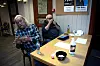 IKKE LUKTFRI: Den lukta polsk råsprit, grøsser Bjørn Arne «Daffy» Øverli (t.h) om håndspriten de bruker. Geir Lian Dalheim t.v.