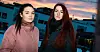UBEHAGELIGE OPPLEVELSER: Malin Kjærgård (t.v.) og Ingvild Alstad forteller om kunder som har kommet med upassende kommentarer, venneforespørsler på Facebook, gaver, blomster og tilbud om penger.