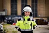 NY I JOBBEN: Etter flere år med vikariater og kortere kontrakter er Marie Moen glad for å ha fått fast jobb i Yara Porsgrunn. Samtidig er hun glad for erfaringen hun har opparbeidet seg. – Jeg har vokst på det og blitt tøffere, sier hun.