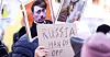 Fra markering mot Russlands invasjon av Ukraina foran den russiske ambassaden i Oslo. Nå vil NFS suspendere russisk fagbevegelse fra internasjonal fagbevegelse.