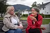FÅR STØTTE: Gro Irgens fra kompetansesenter Vestland og hovedtillitsvalgt Siv-Laila Eriksen har hatt mange samtaler de siste månedene.