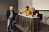 DEBATT: Distriktssekretær Ulf Iversen gir mikrofonen til Geir Ove Kulseth under utspørringen i Bodø lørdag.