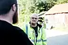 TØFFE DAGER: De har kommet i mål mens det har stormet fra media og folk. Verneombud Kåre Johansen i samtale med driftsoperatør Espen Holmedal.