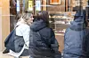 Feltarbeiderne går ofte innom McDonalds i sentrum ved torget.