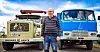ENTUSIAST: Her er to av de rundt 20 Magirus Deutz-bilene Ove Smestad eier. Til venstre Saturn 150 HD-K fra 1964. Til høyre en 80D8FL fra 1973.