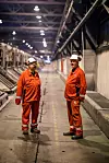 TAKKNEMLIG: For Svein Atle Belsnes og Jarle Ersland var hjelpen de fikk fra kollegaene på Hydro Husnes avgjørende for at de fikk fortsette i jobben.
