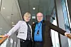HVER SIN SIDE AV BORDET: Erna Hagensen, leder i Arbeidsmandsforbundet, og Petter Furulund, adm. dir i NHO Service, ledet hver sin delegasjon under forhandlingene på renholdsoverenskomsten i 2016.