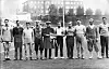Idrettsklubben Sleipners lag i Østkantstafetten en gang på 1920-tallet.  Bildet er tatt på Dælenengen. Fra venstre: Hallvar Bojer, Erling Martinsen, Øyvind Aas, Torvaldsen, Mauritz Hansen, Oscar Olsen, Charles Olsen, Gustav Hansen, Hans Sydhagen og David Nilsen.