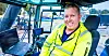 Klubbleder Martin Pedersen sier at styrhuset på trucken er identisk med dieseltruckene, men at lydnivået er langt lavere på den elektriske trucken.