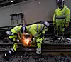 SKINNESVEIS: En skinnesveis krever mye ustyr og nøyaktighet.