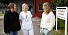 SAMARBEID: Sykepleierne Kristin Johansen og Kine Brennodden med kommunens rådgiver for velferdsteknologi, Åshild Sæther Engen.