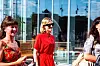ALLE SKAL MED: På festdager som dette blir også SV invitert. Her ankommer byråd Inga Marte Torkelsen. For øvrig sammen med byråd Rina Mariann Hansen (Ap) til venstre.